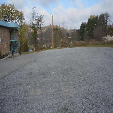 Budget Inn Of Tazewell County Pounding Mill 外观 照片