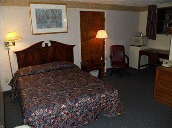 Budget Inn Of Tazewell County Pounding Mill 外观 照片