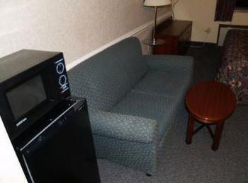 Budget Inn Of Tazewell County Pounding Mill 外观 照片